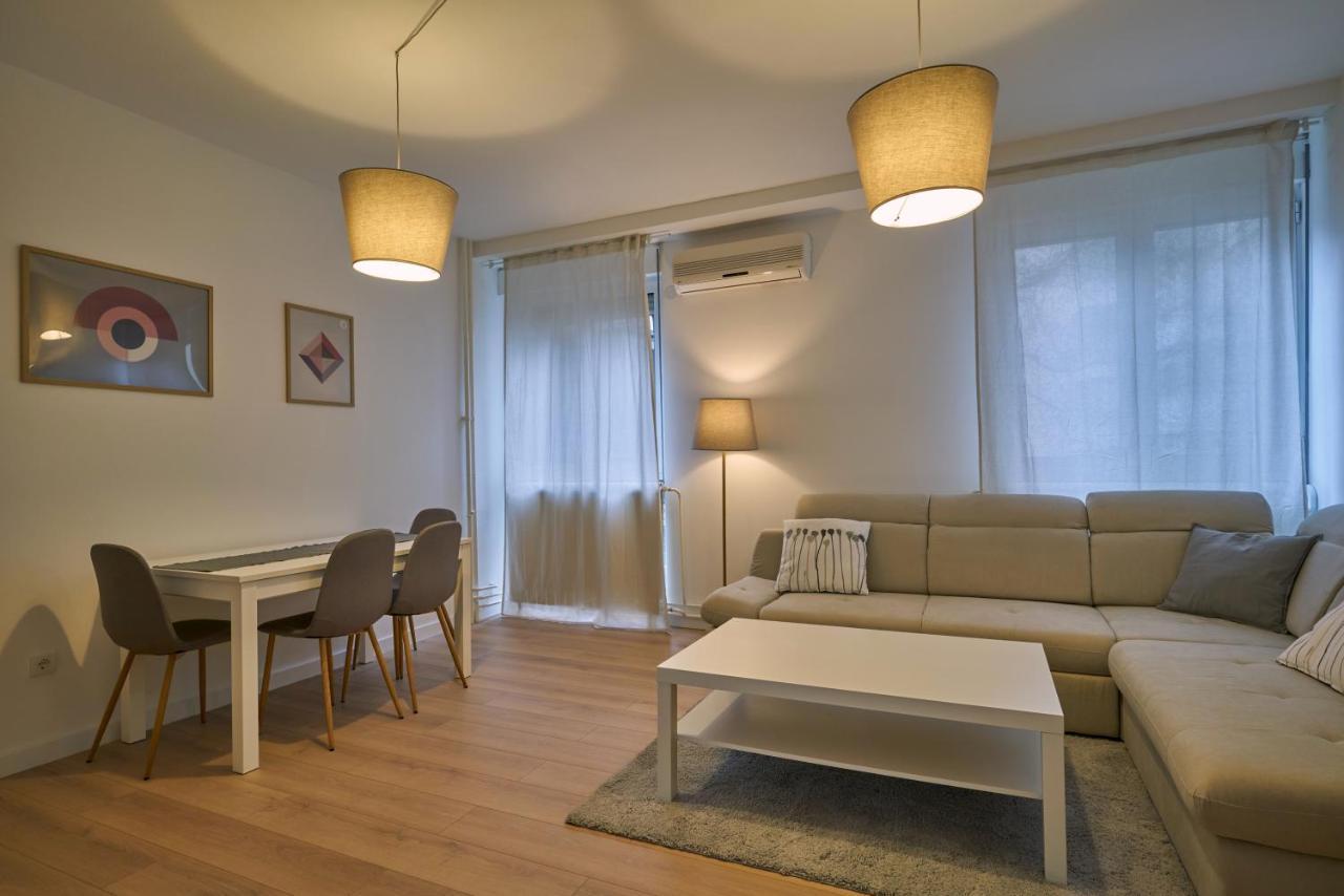Perfect 10 Belgrado Exterior foto